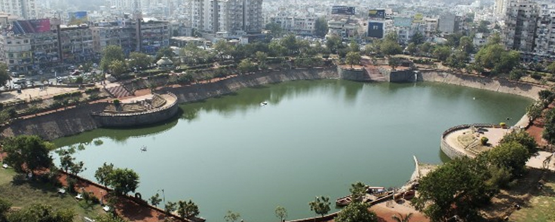 Vastrapur Lake 